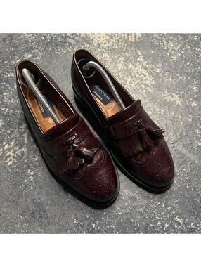 Bostonian Classics Kiltie Tassel Wingtip loafers